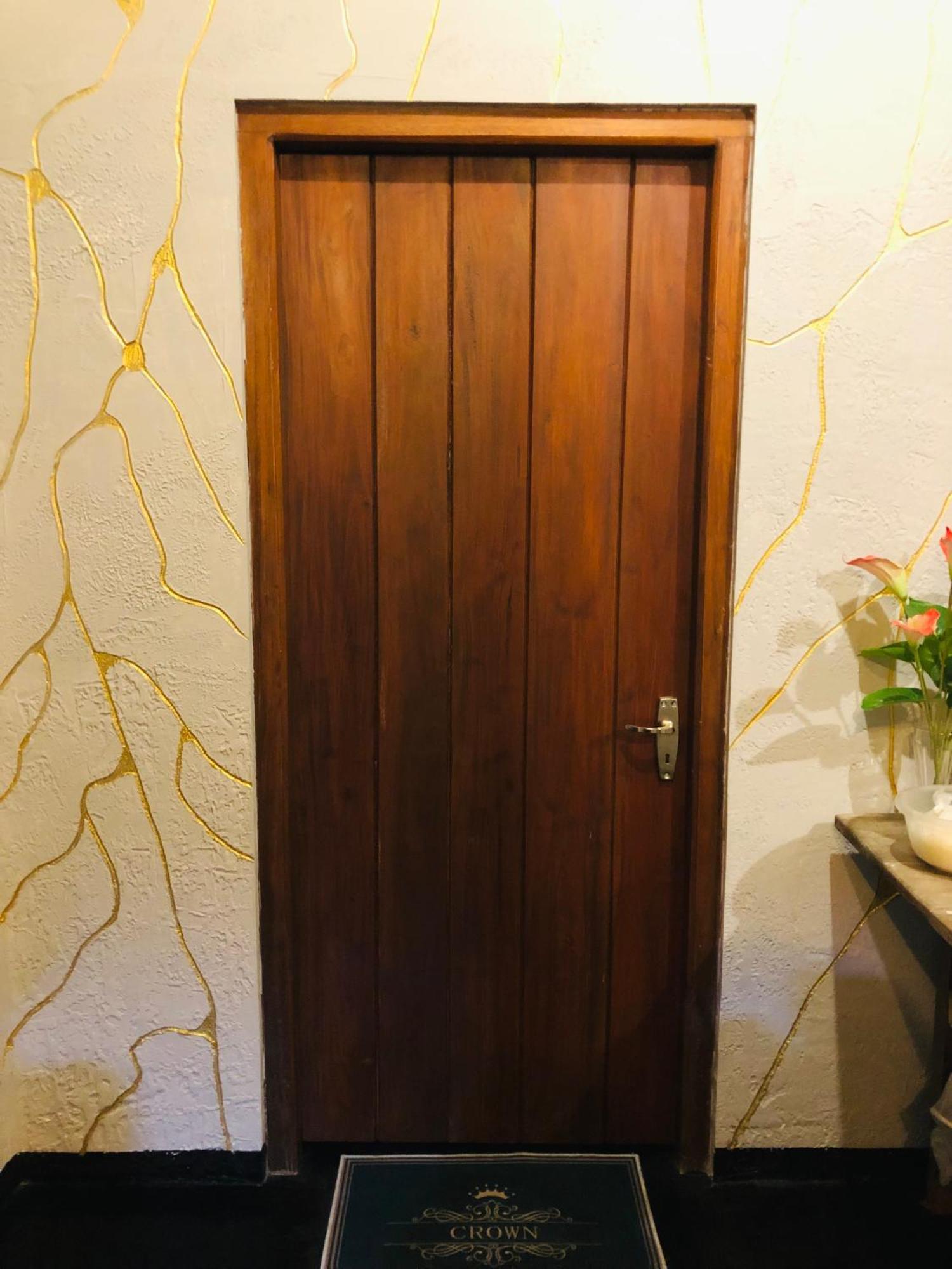 Отель Ella Brown House Экстерьер фото